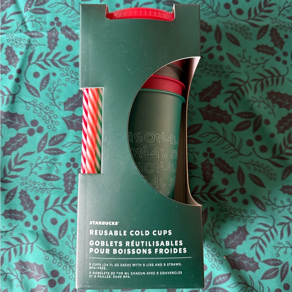 NEW STARBUCKS COFFEE 2019 CHRISTMAS SET Drink 5 cups lids straws reusable Green